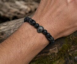 Alternative view of Mei's Everest Black Skull | armband | Edelsteen