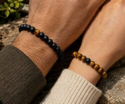 Alternative view of Mei's Everest Couple with Claws | armband | Edelsteen