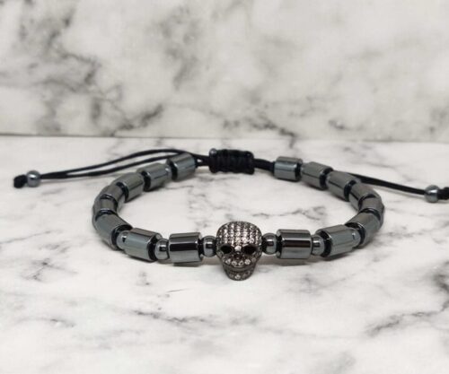 hematiet skull zwart schuifarmband 1 e1548253098220 Mei's Everest The Couple of Steel | armband | Edelsteen hematiet skull zwart schuifarmband 1 e1548253098220