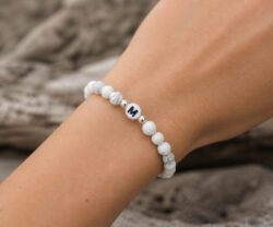Alternative view of Mei’s Handmade Initial Bracelet | armband | Edelsteen