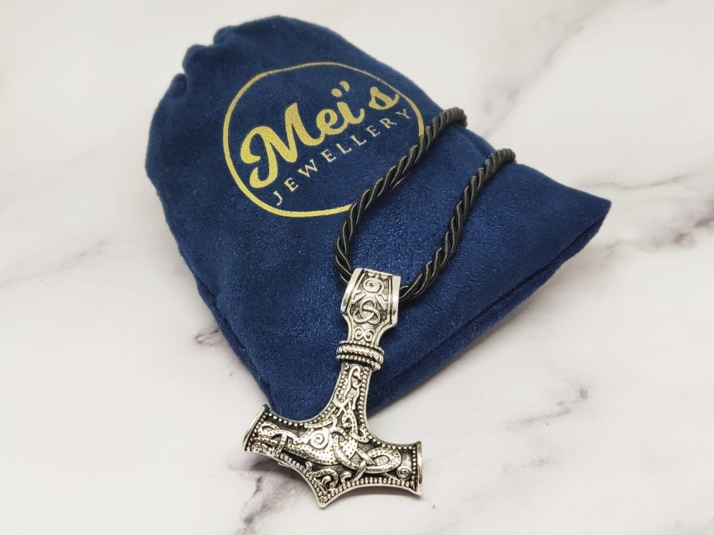 Moderne Vikingketting met Mjölnir hanger van Mei’s Jewellery