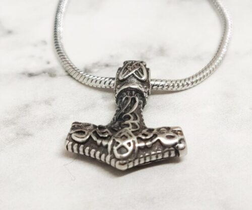 Mei’s Viking Tiny Hammer ketting van roestvrij staal in zilver