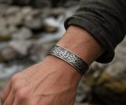 Alternative view of Mei's Viking Viking with Knots | armband | Stainless Steel
