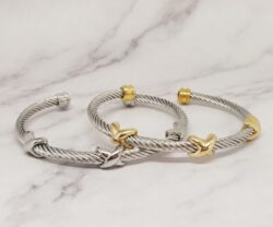 Mei's Muse Infinity Bangle | armband | Stainless Steel