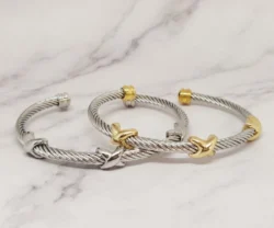 Mei's Muse Infinity Bangle | armband | Stainless Steel