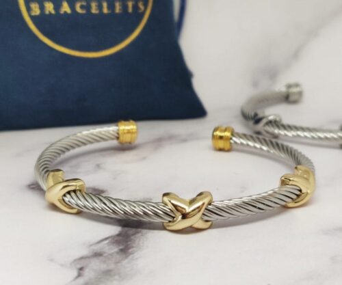 Infinity Bangle 5 scaled e1606391216782 Mei's Muse Infinity Bangle | armband | Stainless Steel Infinity Bangle 5 scaled e1606391216782