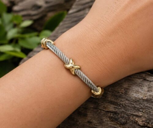 Alternative view of Mei's Muse Infinity Bangle | armband | Stainless Steel