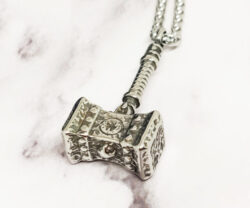 Mei's Muse Doomhammer | ketting | Stainless Steel