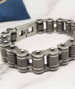 Alternative view of Mei's Muse Motor Chain | armband | Stainless Steel