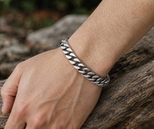 Alternative view of Mei's Muse Solid Chain | armband | Stainless Steel