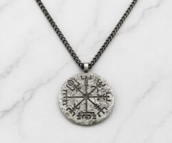 The Amulet Kettingen met betekenis Mei's Viking The Amulet | ketting | Stainless Steel