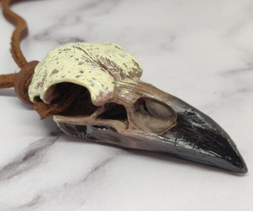 Raven Head 3 scaled e1618058293183 Mei's Viking Raven Head | ketting | Leer Raven Head 3 scaled e1618058293183