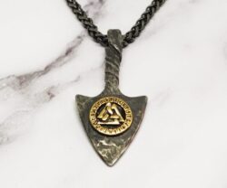 Mei's Viking Valknut Arrow | ketting | Stainless Steel