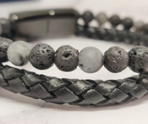 Lava Leather 3 scaled e1622198146752 Mei's Hide Lava Leather | armband | Leer Lava Leather 3 scaled e1622198146752