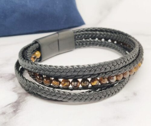 Leather Cat 2 scaled e1622199507429 Mei's Hide Leather Cat | armband | Leer Leather Cat 2 scaled e1622199507429