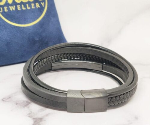 Leather Ropes 12 scaled e1622202966811 Mei's Hide Leather Ropes | armband | Leer Leather Ropes 12 scaled e1622202966811