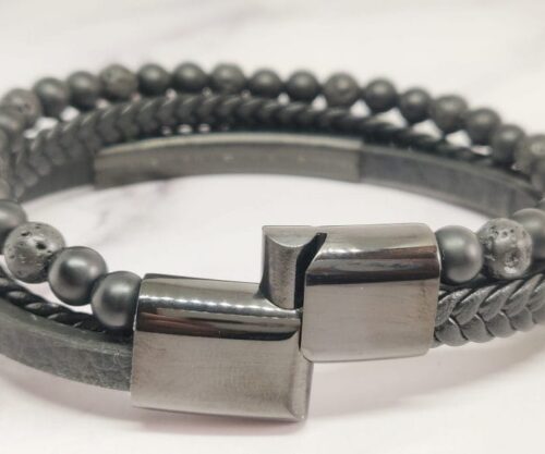 Onyx Leather 6 scaled e1622201742850 Mei's Hide Onyx Leather | armband | Leer Onyx Leather 6 scaled e1622201742850