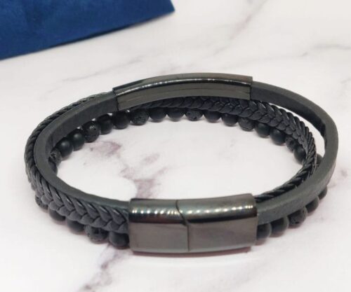 Onyx Leather 7 scaled e1622201755715 Mei's Hide Onyx Leather | armband | Leer Onyx Leather 7 scaled e1622201755715