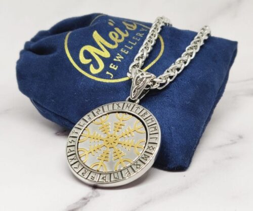 Spinning Amulet 4 scaled e1622027368486 Mei's Viking Spinning Amulet | ketting | Stainless Steel Spinning Amulet 4 scaled e1622027368486