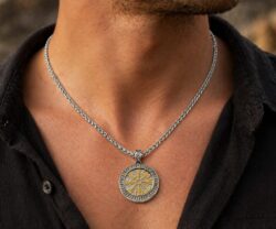 Alternative view of Mei's Viking Spinning Amulet | ketting | Stainless Steel