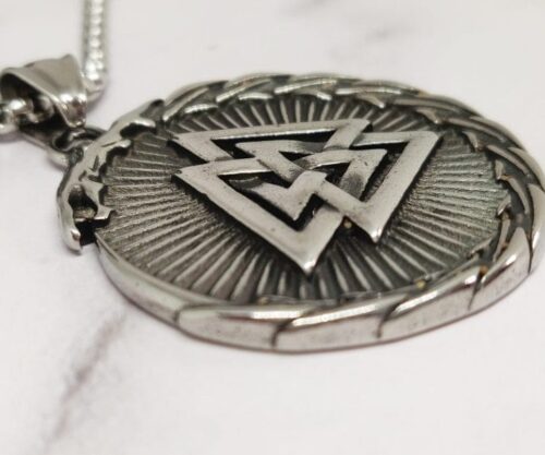 Dragon Valknut 5 scaled e1630497291390 Mei's Viking Dragon Valknut | ketting | Stainless Steel Dragon Valknut 5 scaled e1630497291390