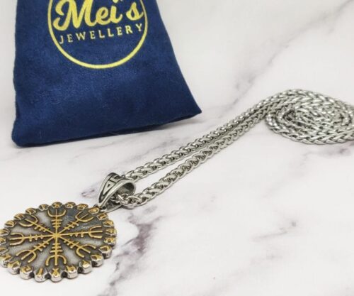 Helm of Awe Vegvisir 9 scaled e1627989753993 Mei's Viking Helm of Awe & Vegvisir | ketting | Stainless Steel Helm of Awe Vegvisir 9 scaled e1627989753993
