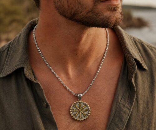 Alternative view of Mei's Viking Helm of Awe & Vegvisir | ketting | Stainless Steel