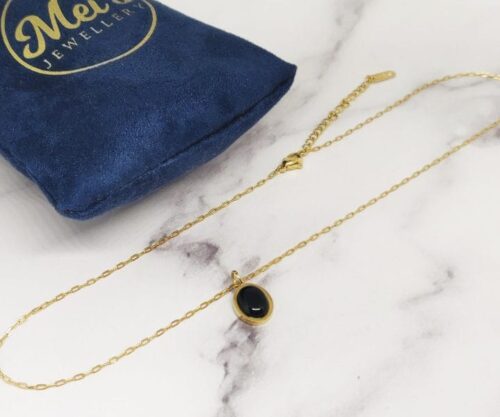 Its Black or White 8 scaled e1632826395460 Mei's Everest It's Black or White | ketting | Edelsteen Its Black or White 8 scaled e1632826395460