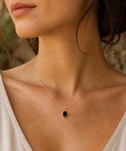Alternative view of Mei's Everest It's Black or White | ketting | Edelsteen