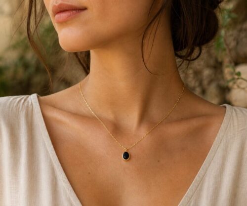 Alternative view of Mei's Everest It's Black or White | ketting | Edelsteen