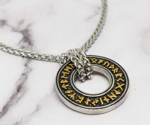 Mei’s Viking Rune Coin ketting van roestvrij staal in goud, zilver en zwart