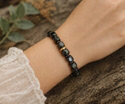 Alternative view of Mei's Tibetan Onyx Cubes | armband | Edelsteen