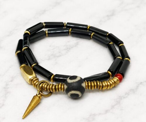 Mei’s Tibetan Onyx Rod armband van edelsteen in goud, rood en zwart