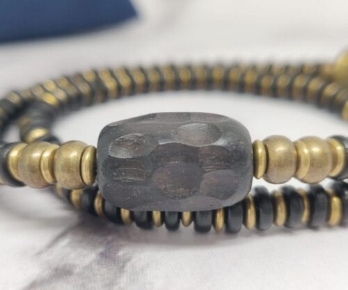 Vintage Ebony 4 scaled e1636118330972 Mei's Tibetan Vintage Ebony | armband | Hout Vintage Ebony 4 scaled e1636118330972