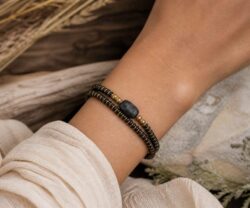 Alternative view of Mei's Tibetan Vintage Ebony | armband | Hout