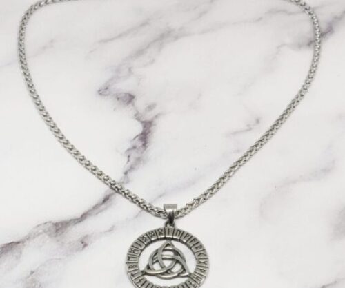 Runic Trinity 7 scaled e1642166450923 Mei's Viking Runic Trinity | ketting | Stainless Steel Runic Trinity 7 scaled e1642166450923