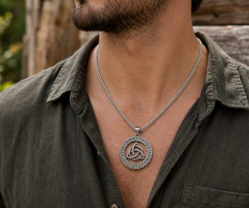 Alternative view of Mei's Viking Runic Trinity | ketting | Stainless Steel