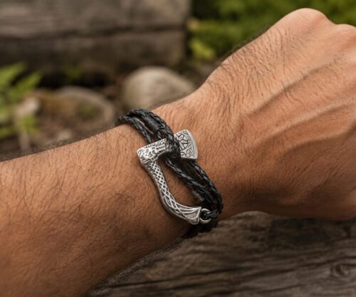 Alternative view of Mei's Viking Wrapped Axe | armband | Leer