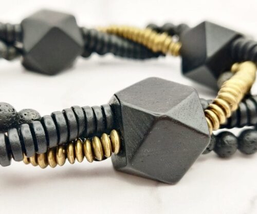 Hexa Twist 4 scaled e1645185188961 Mei's Tibetan Hexa Twist | armband | Hout Hexa Twist 4 scaled e1645185188961