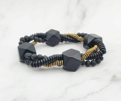 Hexa Twist 7 scaled e1645185213161 Mei's Tibetan Hexa Twist | armband | Hout Hexa Twist 7 scaled e1645185213161