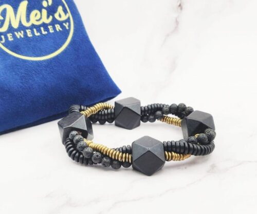 Hexa Twist 8 scaled e1645185153597 Mei's Tibetan Hexa Twist | armband | Hout Hexa Twist 8 scaled e1645185153597