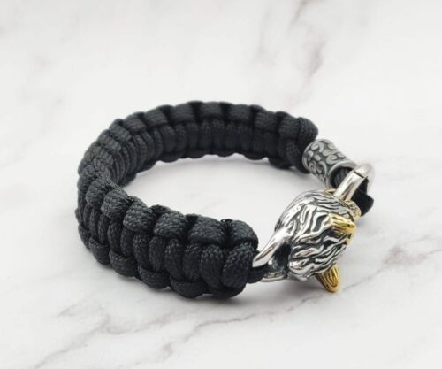 Surviving Wolf 11 scaled e1644413265434 Mei's Viking Surviving Wolf | armband | Paracord Surviving Wolf 11 scaled e1644413265434