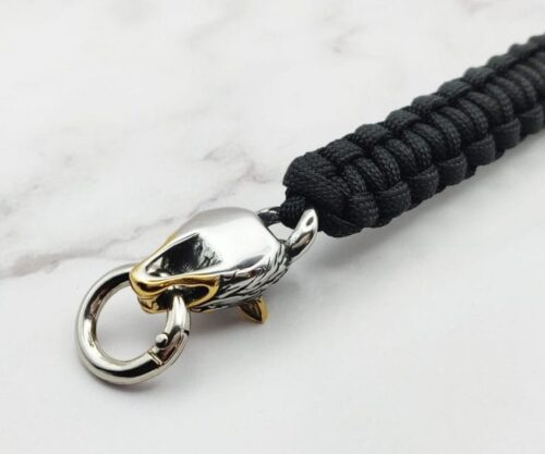 Surviving Wolf 18 scaled e1644413342280 Mei's Viking Surviving Wolf | armband | Paracord Surviving Wolf 18 scaled e1644413342280