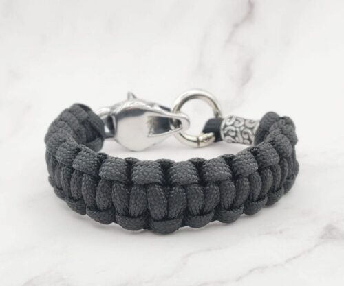 Surviving Wolf 5 scaled e1644412978310 Mei's Viking Surviving Wolf | armband | Paracord Surviving Wolf 5 scaled e1644412978310