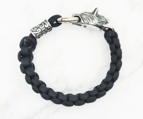 Surviving Wolf 6 scaled e1644413209648 Mei's Viking Surviving Wolf | armband | Paracord Surviving Wolf 6 scaled e1644413209648