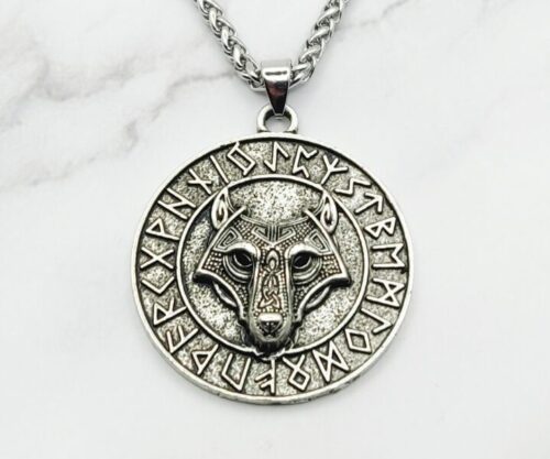 Mei’s Viking Runic Wolf ketting van roestvrij staal in zilver