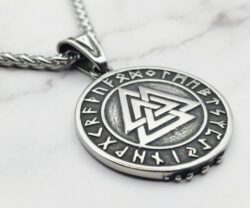 Valknut Wolf 8 1