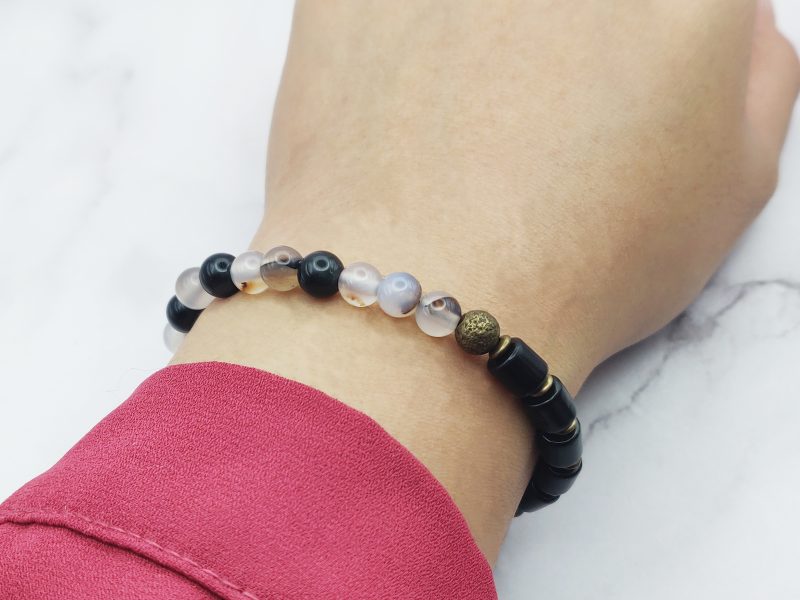 Woody Stones 3 Mei's Tibetan armband | Woody Stones | Edelsteen - Hout | zwart - koper Mei's Tibetan armband | Woody Stones | Edelsteen - Hout | zwart - koper - Afbeelding 3