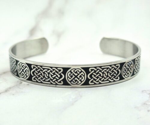Mei’s Muse Celtic Strength armband van roestvrij staal in zilver en zwart