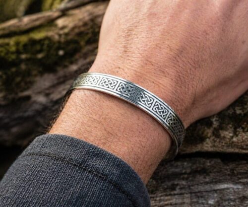 Alternative view of Mei's Muse Knot of Unity | armband | Stainless Steel